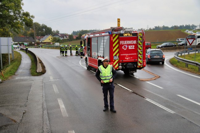 Lenkerin bei Verkehrsunfall im Abfahrtsbereich der Mühlkreisautobahn in Engerwitzdorf verletzt