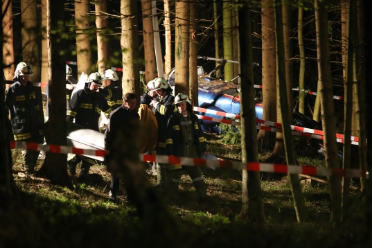 Hubschrauberabsturz in Kirchham fordert ein Todesopfer und zwei Schwerverletzte