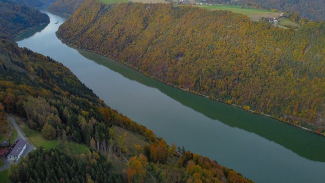 Einsatzkräfte zu Personenrettung nach Haibach ob der Donau alarmiert