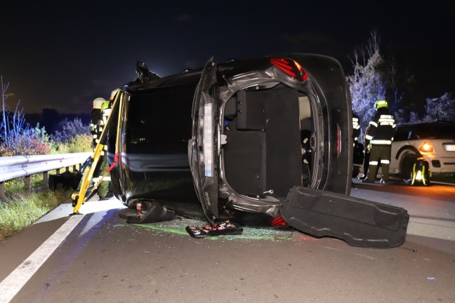 Verkehrsunfall mit mehreren beteiligten Fahrzeugen auf der Donaustraße bei Langenstein