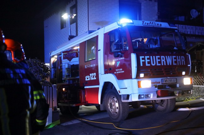 Bluttat in Engerwitzdorf: Mann stach Freundin (21) mit Messer nieder und setzte danach Haus in Brand