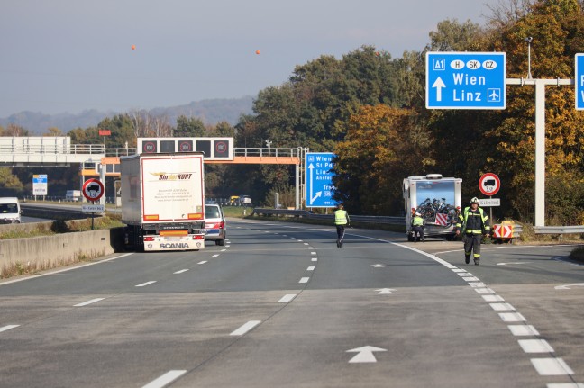 Karambolage auf Westautobahn bei Pucking fordert zwölf Verletzte