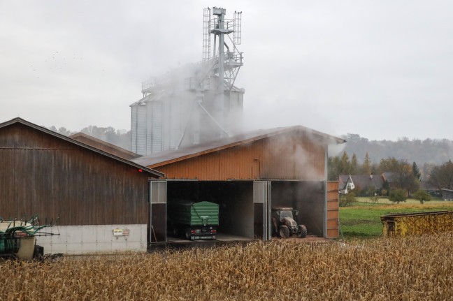 Brand auf einem Bauernhof in Wels-Waidhausen stellte sich zum Glück als falscher Alarm heraus