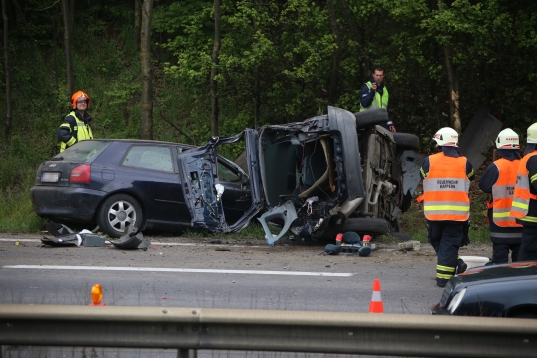 Schwerer Verkehrsunfall auf der Welser Autobahn bei Marchtrenk