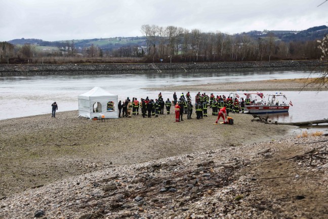 Fischer (43) bei Suchaktion in der Donau bei Ottensheim tot aufgefunden