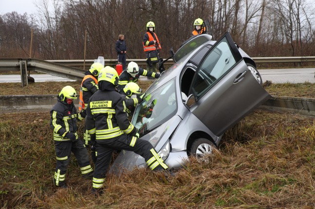 Verkehrsunfall in Sattledt fordert einen Leichtverletzten