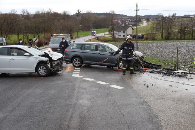 Schwerer Verkehrsunfall in Andrichsfurt fordert zwei Verletzte