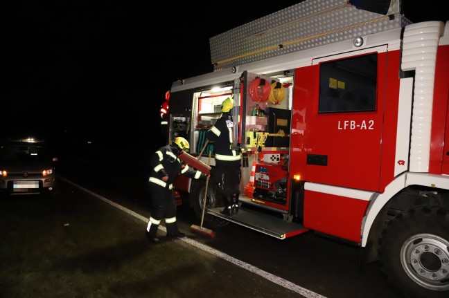 Fahrzeug bei Verkehrsunfall in Kirchschlag bei Linz überschlagen