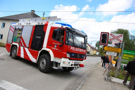 Schwerer Verkehrsunfall auf einem Bahnübergang in Waizenkirchen