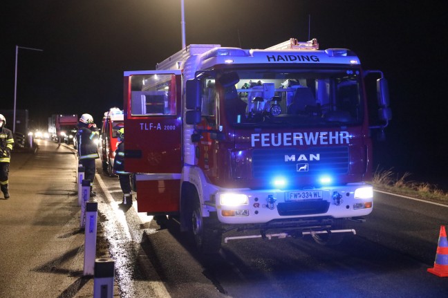 Drei Verletzte bei Kreuzungskollision auf Innviertler Straße in Buchkirchen