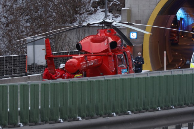 Schwerer Verkehrsunfall im Falkensteintunnel auf der Pyhrnautobahn bei St. Pankraz