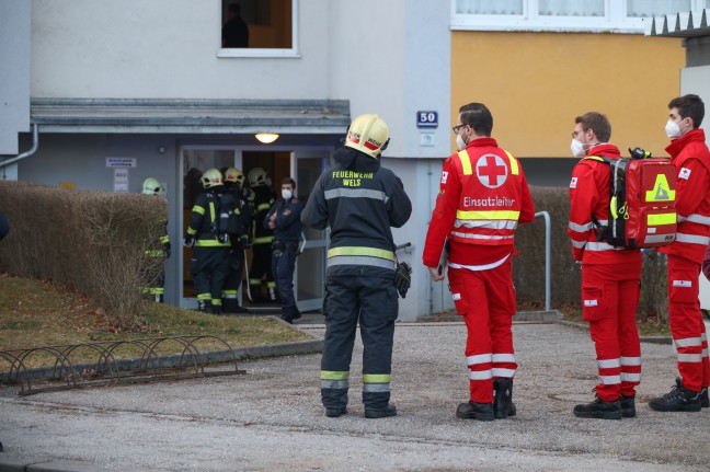 Einsatz der Feuerwehr in Wels-Vogelweide durch angebranntes Kochgut ausgelöst