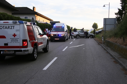 PKW-Überschlag in Steinerkirchen an der Traun fordert zwei Verletzte