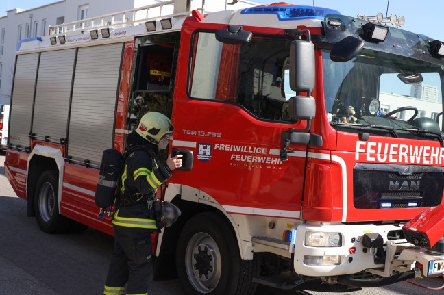 K�chenbrand in einer Mehrparteienhauswohnung in Wels-Lichtenegg