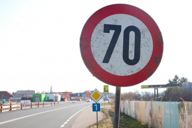 187 km/h statt 70 km/h: Alkolenker ohne Fhrerschein bei Marchtrenk von Polizei gestoppt