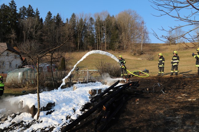 Drei Feuerwehren bei Brand einer Gartenhütte in St. Johann am Wimberg im Einsatz