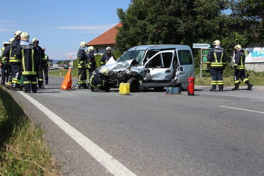 Schwerer Verkehrsunfall auf der Wallerner Straße in Eferding