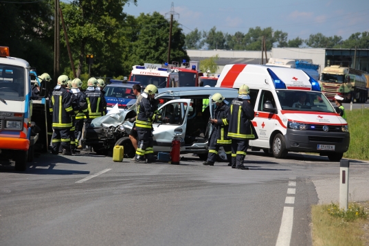 Schwerer Verkehrsunfall auf der Wallerner Straße in Eferding