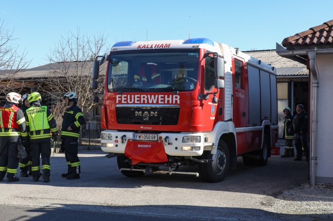 Brand einer Filteranlage in einer Tischlerei in Kallham sorgt fr Einsatz von vier Feuerwehren