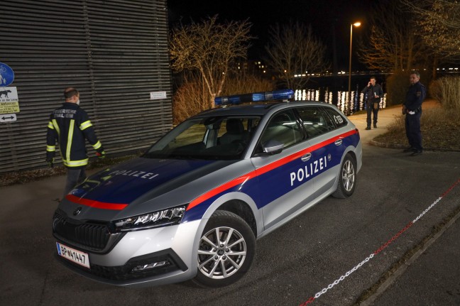 Person drohte in Thalheim bei Wels in die Traun zu strzen