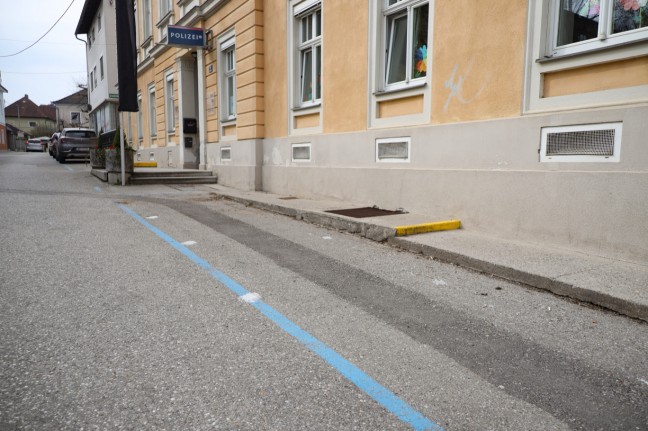 Neuhofen an der Krems: Täter nach Beschädigung an Polizeifahrzeugen ausgeforscht