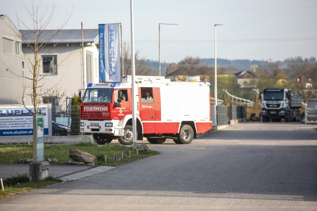 Holzhausen: Feuerwehr auf Suche nach brennendem oder rauchendem Fahrzeug