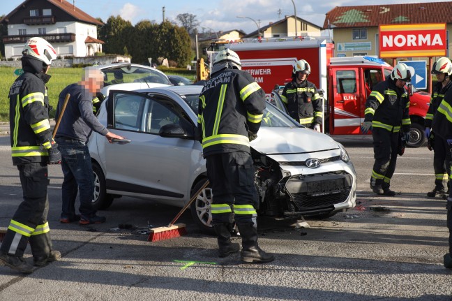 Schwerer Kreuzungscrash auf Innviertler Straße bei Kallham