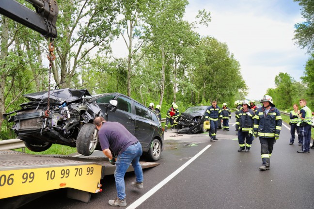 Mehrere teilweise Schwerverletzte bei Verkehrsunfall auf Donaustraße in Langenstein