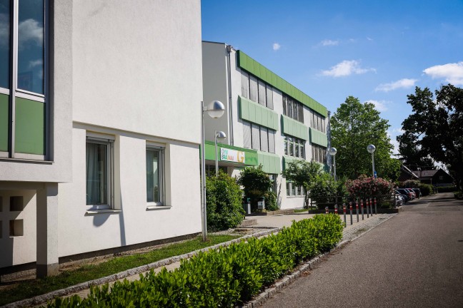 Polizeieinsatz: Drogenschtiger bedrngte mehrere Kinder in einer Schule in Braunau am Inn