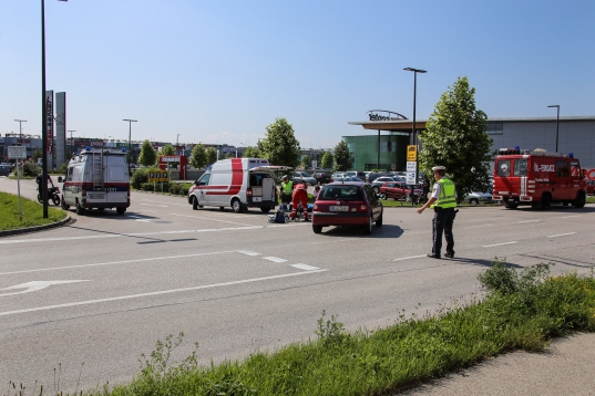 Mopedlenker bei Kreuzungscrash in Wels-Lichtenegg verletzt