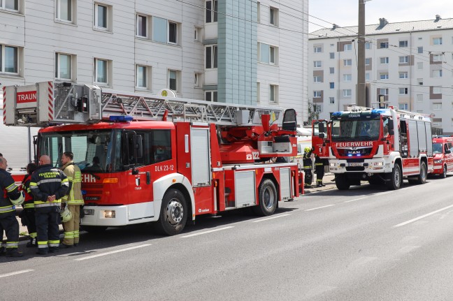 Brandverdacht in Traun: Feuerwehr hoffte vergeblich auf Gru aus der Kche