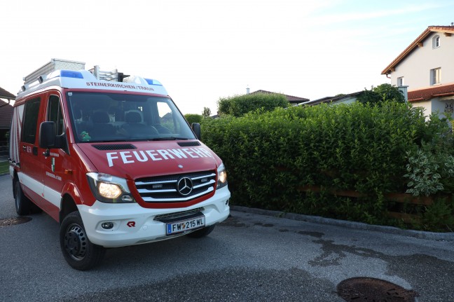 Drei Feuerwehren bei Brand einer Poolpumpe in Steinerkirchen an der Traun im Einsatz