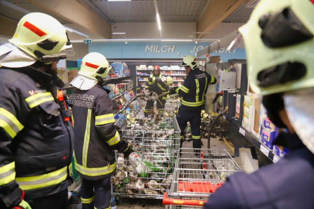 Brand in Supermarkt in St. Georgen an der Gusen sorgte für längeren Einsatz der Feuerwehr