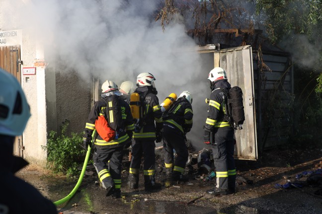 Suspekter Brand in einer Wohnung beziehungsweise eines Containers in Buchkirchen