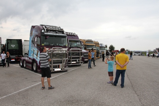 Erstes internationales "Truck & US Car Festival" in Hörsching