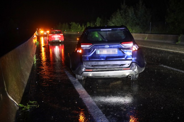 Nchtlicher Verkehrsunfall auf Innkreisautobahn bei Sattledt endet glimpflich