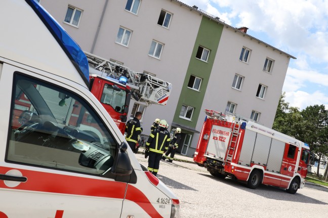 Explosion in einer Mehrparteienhauswohnung in Wels-Neustadt