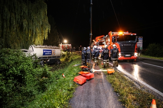 Tödlicher Verkehrsunfall zwischen LKW und PKW in Geboltskirchen