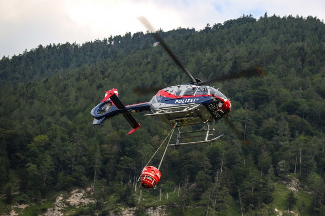 Großeinsatz bei Waldbrand am Brunnkogel in Ebensee am Traunsee