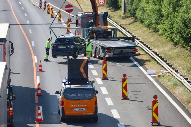 Stauchaos nach Unfllen in Baustellenbereich der Welser Autobahn bei Wels-Puchberg