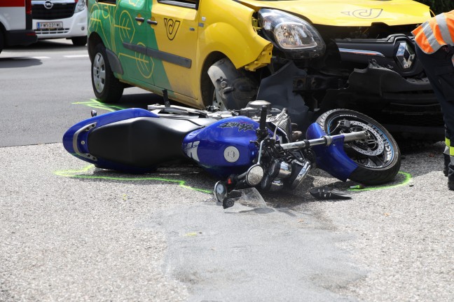 Schwerer Verkehrsunfall mit Motorrad in Schleißheim fordert zwei Verletzte
