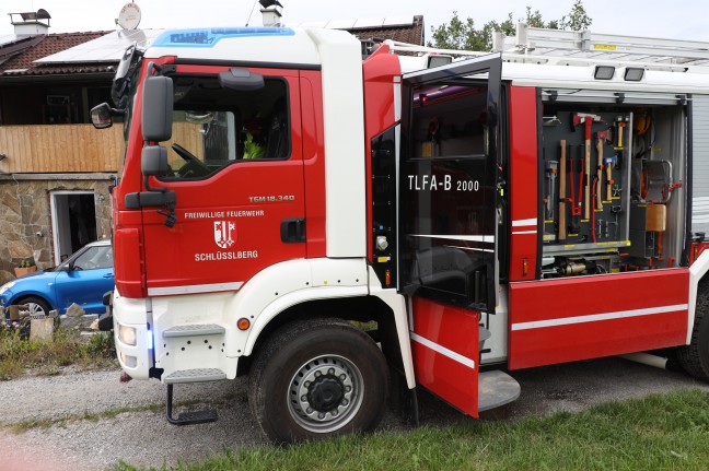 Drei Feuerwehren bei Brand im Keller eines Wohnhauses in Schlüßlberg im Einsatz