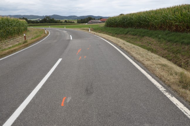 Motorradfahrer (42) bei schwerem Sturz in Eberschwang tödlich verletzt