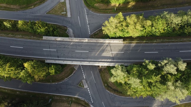 Drei Verletzte bei schwerem Verkehrsunfall auf Pyhrnpass Straße bei Windischgarsten