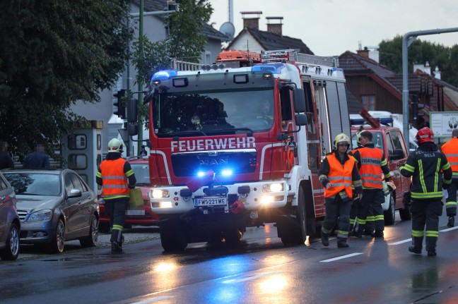 Heftiger Crash zwischen zwei PKW in Wels-Lichtenegg