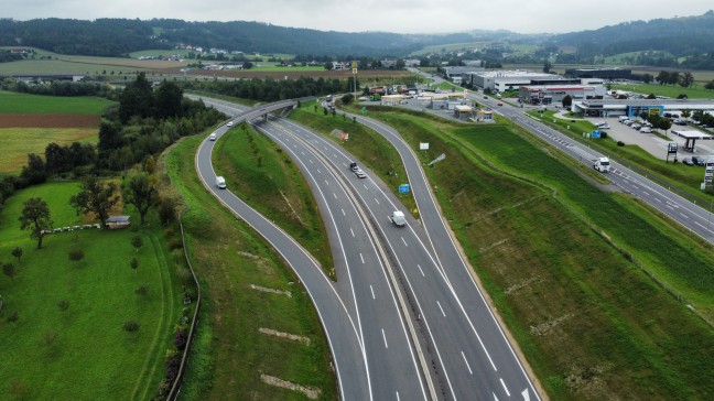 Motorradfahrer auf Mühlviertler Schnellstraße bei Unterweitersdorf schwer gestürzt