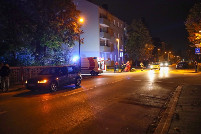 Fugnger im Bereich eines Schutzweges in Wels-Vogelweide von Auto erfasst