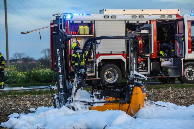 Brand eines Staplers in Steinhaus sorgt fr Einsatz der Feuerwehr