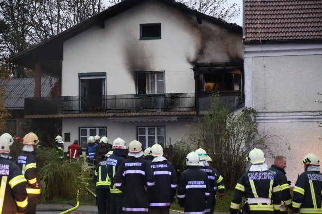 Zehn Feuerwehren bei Brand eines Wohnhauses in Taiskirchen im Innkreis im Einsatz