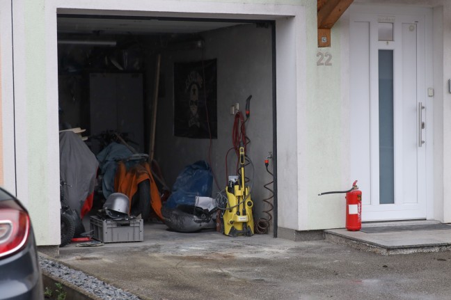 Kleinbrand in einer Garage eines Reihenhauses in Asten